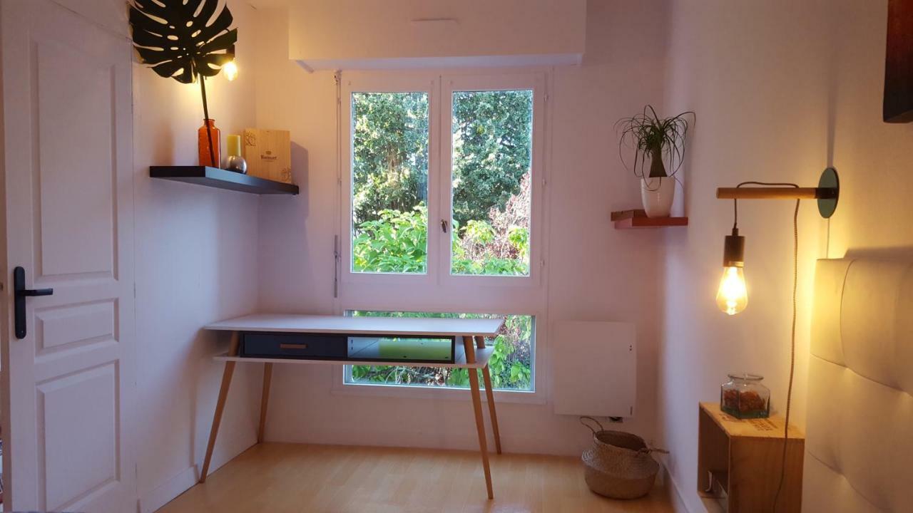Votre Escale - Le Globe Trotteur Apartamento Niort Exterior foto